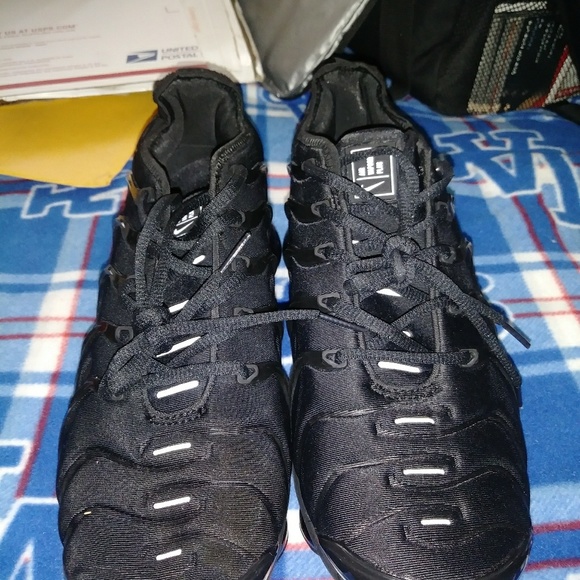 nike vapormax plus laces